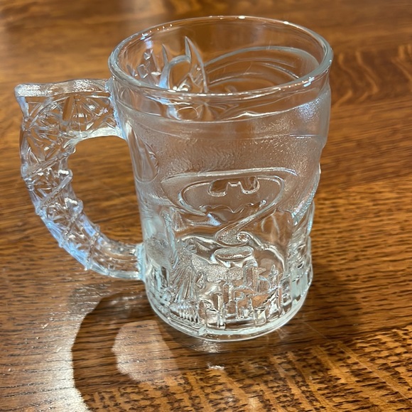 McDonald’s 1995 Batman glass mug. Made in France. - Picture 3 of 6